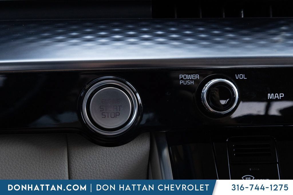 Used 2024 Kia Carnival SX Prestige FWD image 12