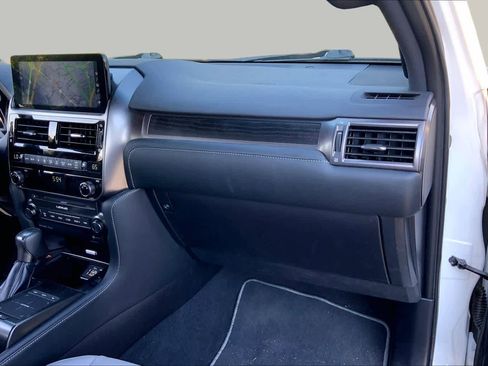 Used 2023 Lexus GX 460 w/ Black Line Special Edition AWD/4WD image 19