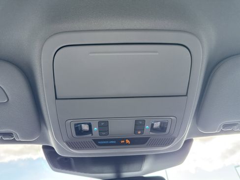 Used 2023 Ford Explorer XLT w/ Equipment Group 202A image 30