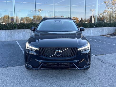 New 2026 Volvo XC60 B5 Ultra w/ Climate Package image 2