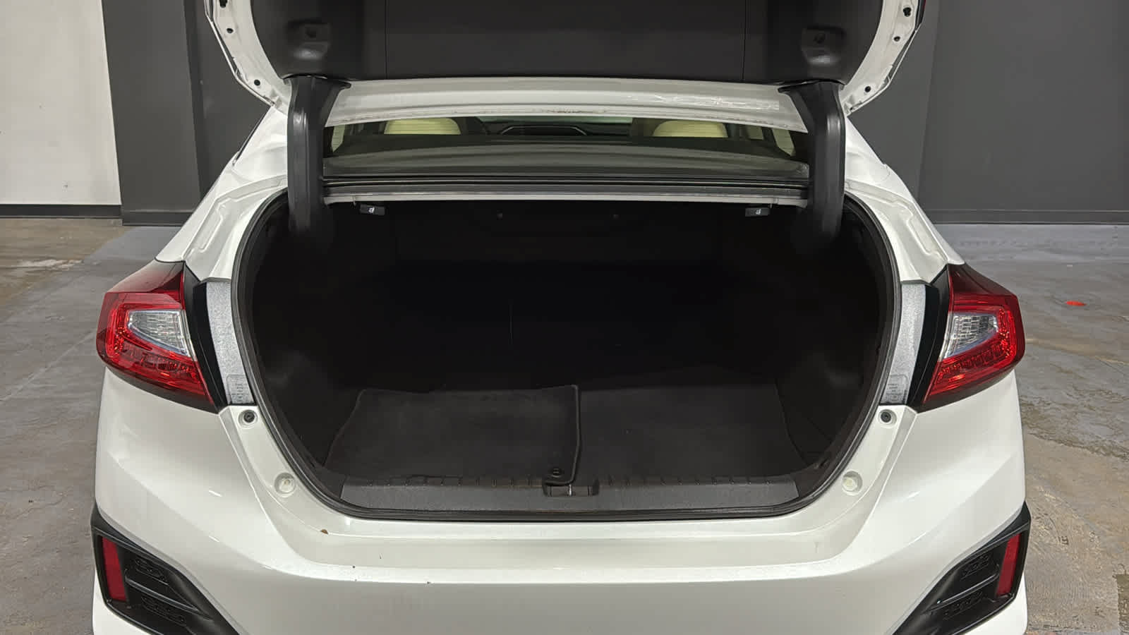 Used 2018 Honda Clarity Touring image 25