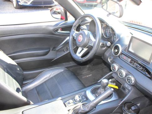 Used 2017 FIAT 124 Spider Lusso image 20