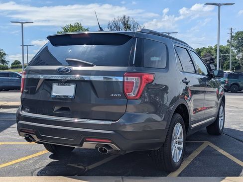 Used 2018 Ford Explorer XLT w/ Equipment Group 201A AWD/4WD image 3