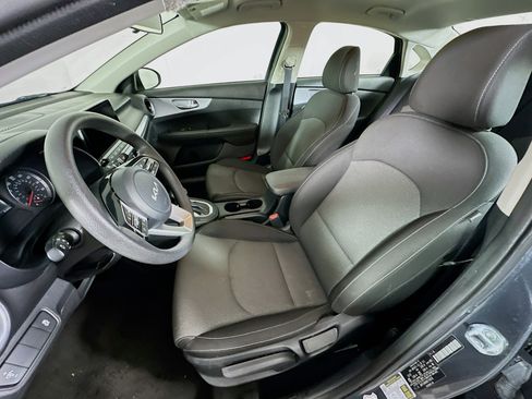 Used 2024 Kia Forte LXS image 13