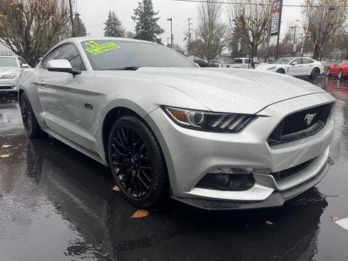 Used 2017 Ford Mustang GT w/ GT Performance Package image 15