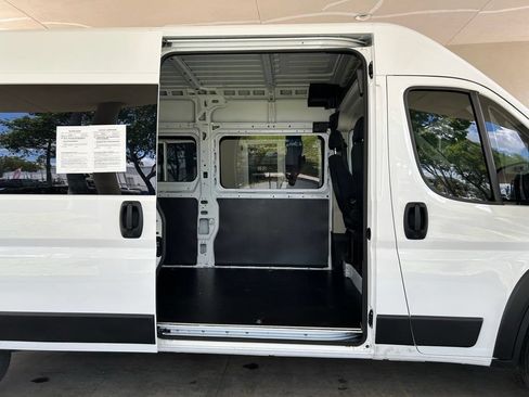 Used 2022 RAM ProMaster 2500 w/ Safety Group (A) FWD image 24