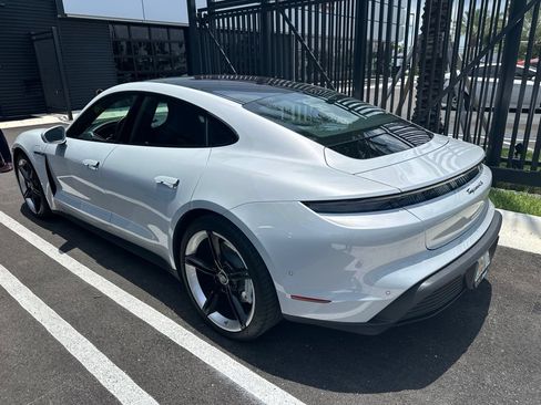 Used 2022 Porsche Taycan 4S AWD/4WD image 4