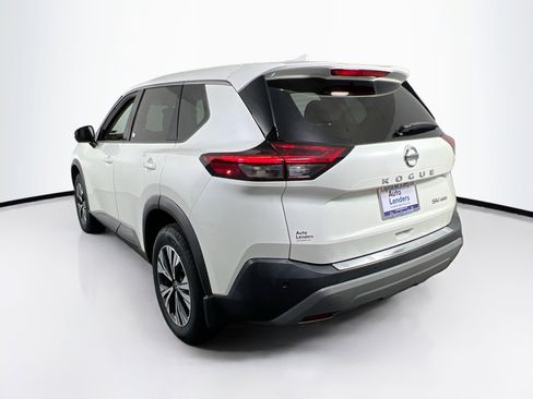 Used 2021 Nissan Rogue SV image 7