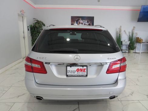 Used 2011 Mercedes-Benz E 350 4MATIC Wagon image 5