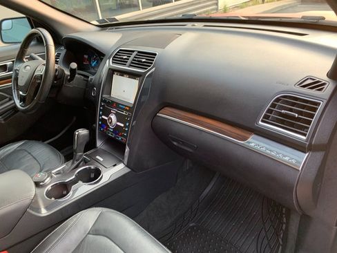 Used 2017 Ford Explorer Limited AWD/4WD image 11