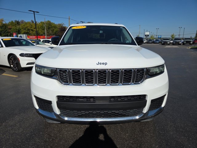Used 2022 Jeep Grand Cherokee L Laredo w/ Luxury Tech Group I AWD/4WD image 2