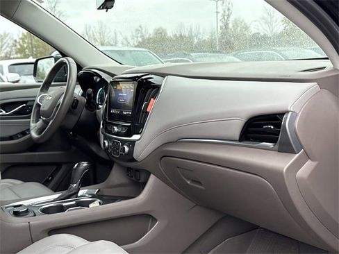 Used 2020 Chevrolet Traverse Premier w/ LPO, Floor Liner Package image 23