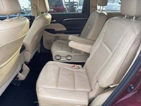 Used 2016 Toyota Highlander Limited image 17