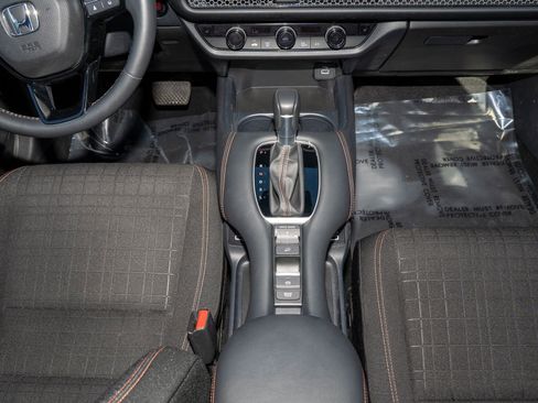 Certified 2023 Honda HR-V Sport image 24