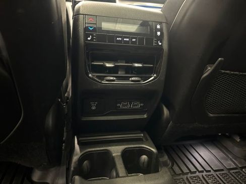 Used 2023 Jeep Grand Cherokee L Overland AWD/4WD image 24