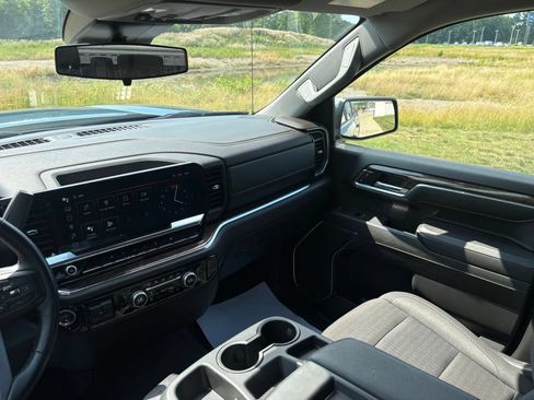 Used 2024 GMC Sierra 1500 SLE AWD/4WD image 45