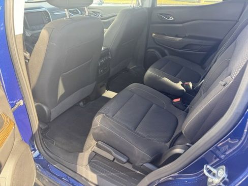 Used 2023 GMC Acadia SLE w/ Driver Convenience Package image 13