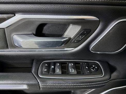 Used 2020 RAM 1500 Laramie AWD/4WD image 22