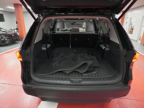 Certified 2024 Toyota Grand Highlander XLE image 30