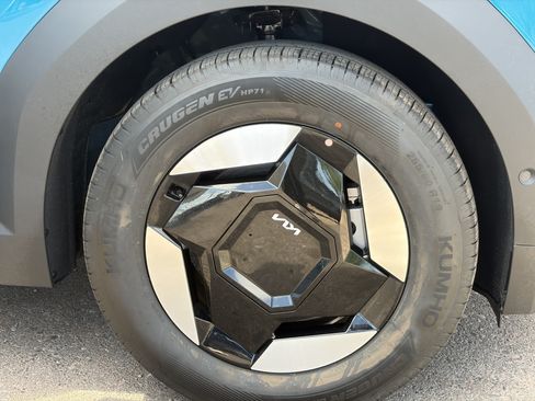 New 2026 Kia EV9 Wind AWD/4WD image 7