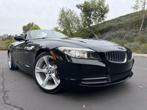 Used 2012 BMW Z4 sDrive28i w/ Sport Pkg image 7