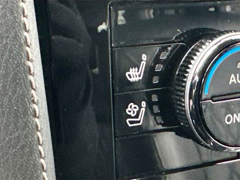 Used 2021 Nissan Armada Platinum w/ Captain's Chairs Package image 21