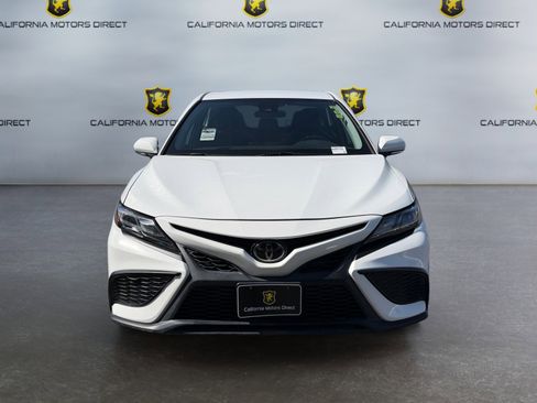 Used 2022 Toyota Camry SE w/ Carpet Mat Package (TMS) FWD image 8