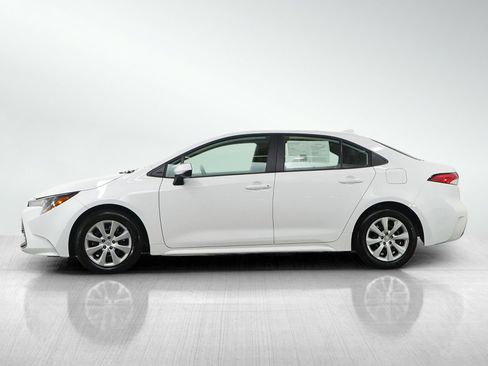 Used 2026 Toyota Corolla LE image 2