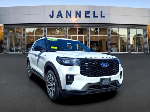 New 2026 Ford Explorer ST-Line AWD/4WD image 2