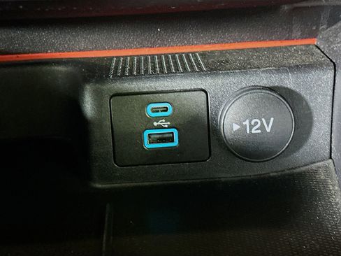 Used 2022 Ford Escape SE image 25