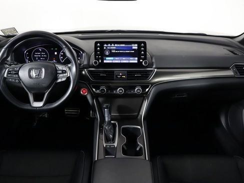 Used 2018 Honda Accord Sport image 13