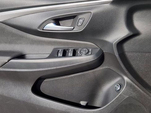 New 2026 Buick Envista Avenir image 17