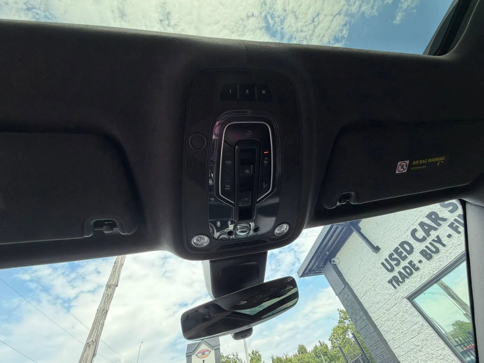 Used 2020 Bentley Bentayga AWD/4WD image 50