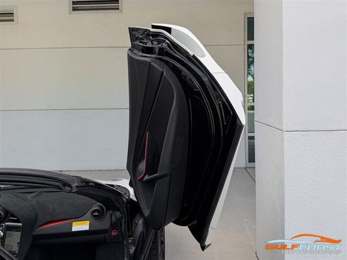 Used 2021 McLaren 720S Performance RWD image 34