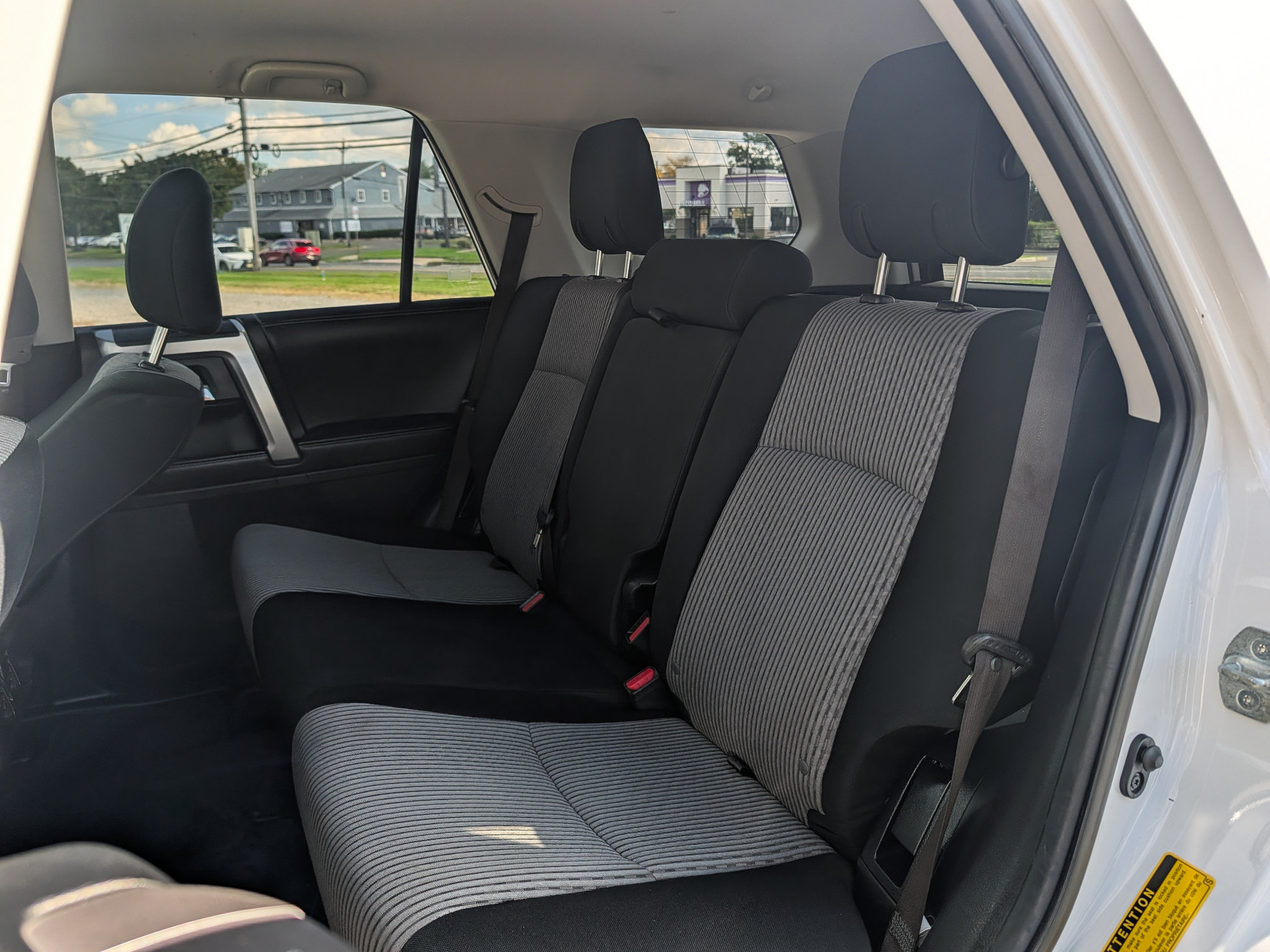 Used 2016 Toyota 4Runner SR5 AWD/4WD image 17