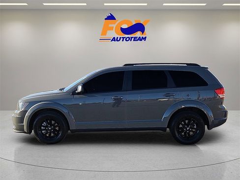 Used 2020 Dodge Journey SE w/ SE Popular Equipment Group image 2