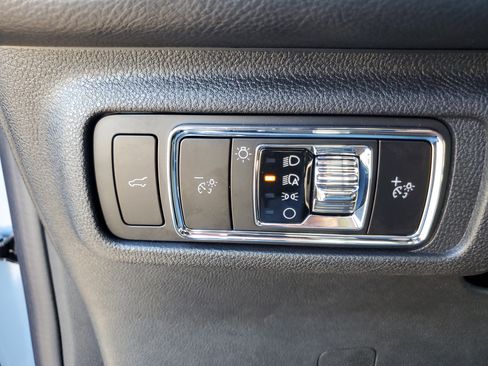 New 2026 Lincoln Corsair Premiere image 14