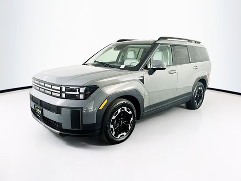 Used 2025 Hyundai Santa Fe SEL image 3