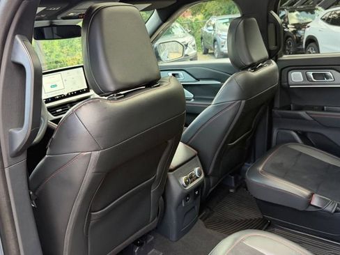 Used 2025 Ford Explorer ST AWD/4WD image 19