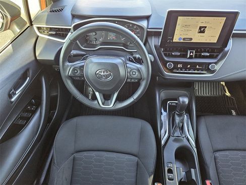 Used 2025 Toyota Corolla SE image 26