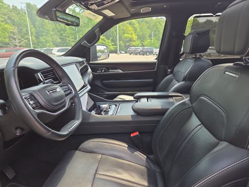 Used 2024 Jeep Grand Wagoneer L Series II w/ Quick Order Packagew 28T AWD/4WD image 9