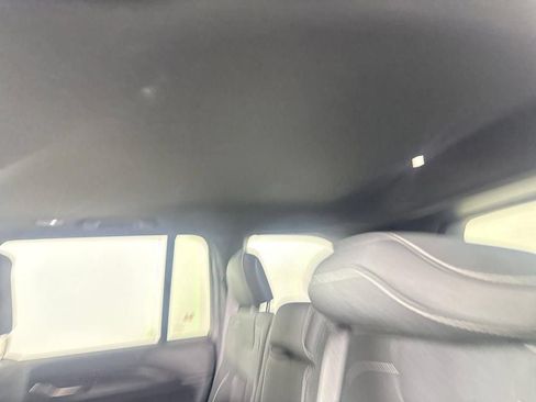 Used 2025 Jeep Grand Cherokee Laredo X w/ Luxury Tech Group I RWD image 31