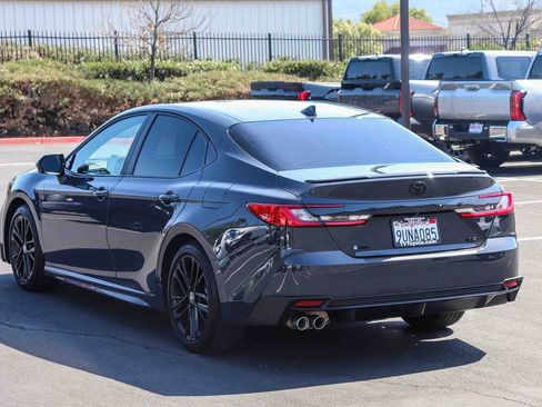 Certified 2025 Toyota Camry SE FWD image 5