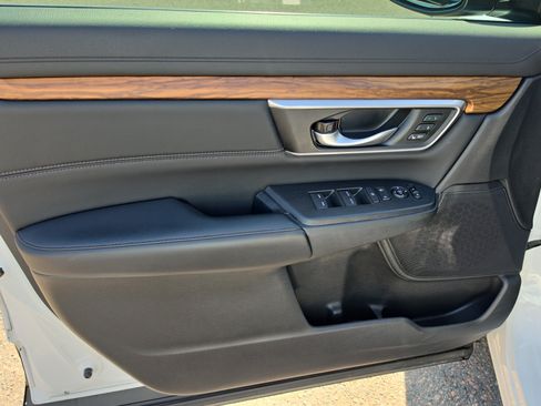 Used 2022 Honda CR-V Touring image 18