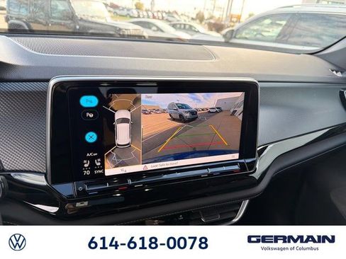 New 2026 Volkswagen Atlas Cross Sport SEL Premium R-Line AWD/4WD image 32