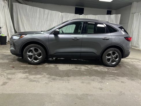 Used 2025 Ford Escape ST-Line AWD/4WD image 4