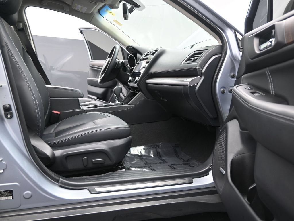 Used 2019 Subaru Outback 3.6R Limited AWD/4WD image 16