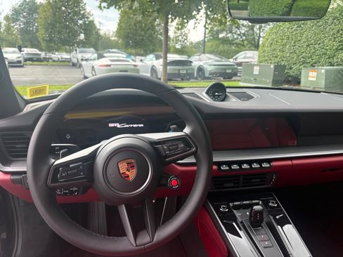 Used 2026 Porsche 911 Carrera RWD image 9