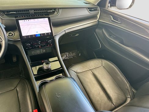 Used 2022 Jeep Grand Cherokee L Limited RWD image 20