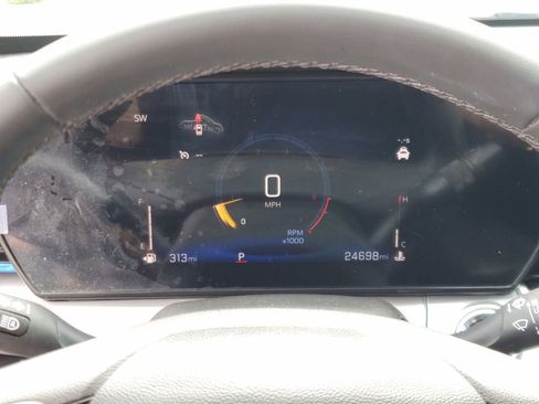 Used 2025 Chevrolet Trax LT w/ Driver Confidence Package image 20